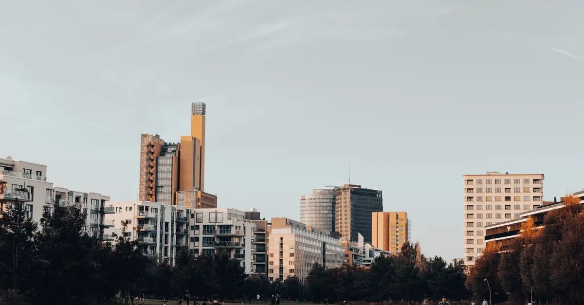 Comment pratiquer la relaxation en milieu urbain pour tous